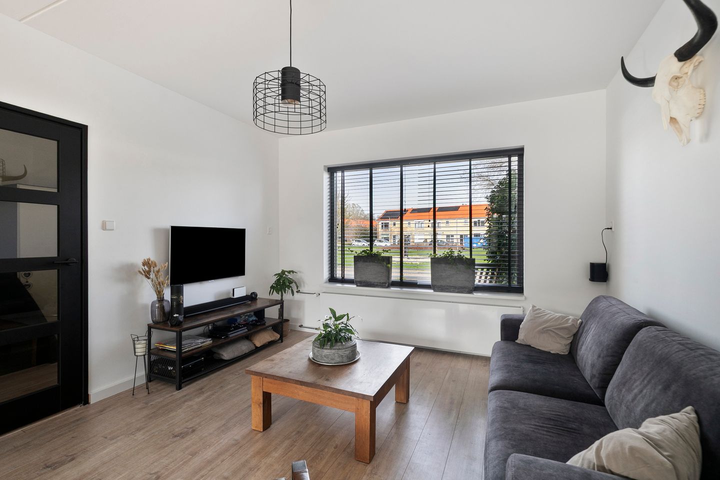 Photo 10 of Wycher van Russellstraat 53