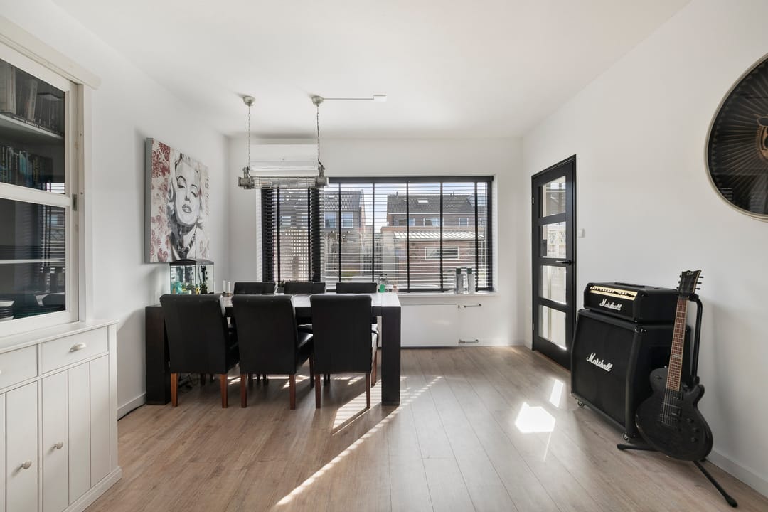 Photo 13 of Wycher van Russellstraat 53