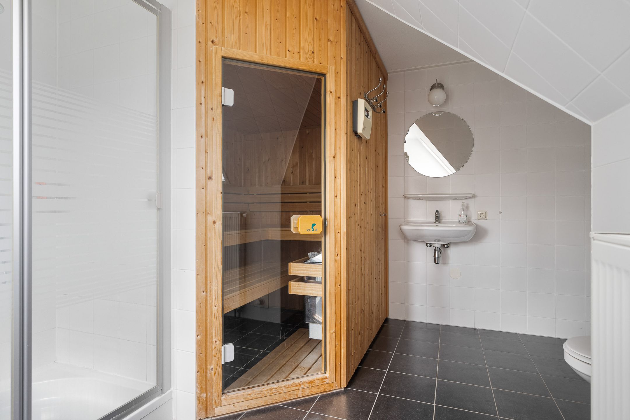 Photo 21 of Middelweg 21-A