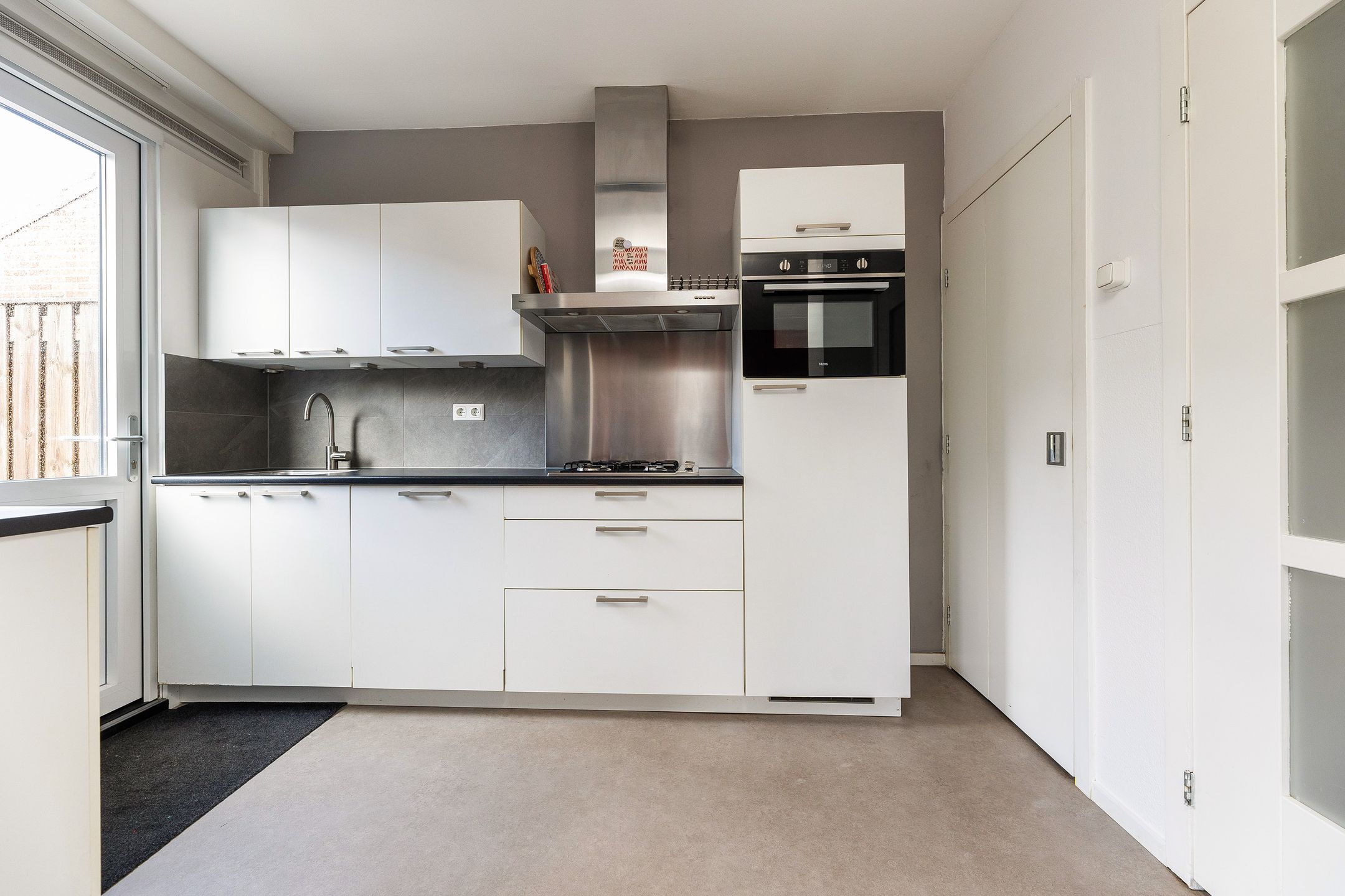 Photo 9 of Willem de Zwijgerlaan 8