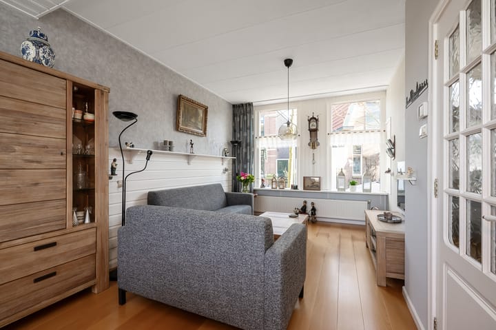 Photo 4 of Riouwstraat 22