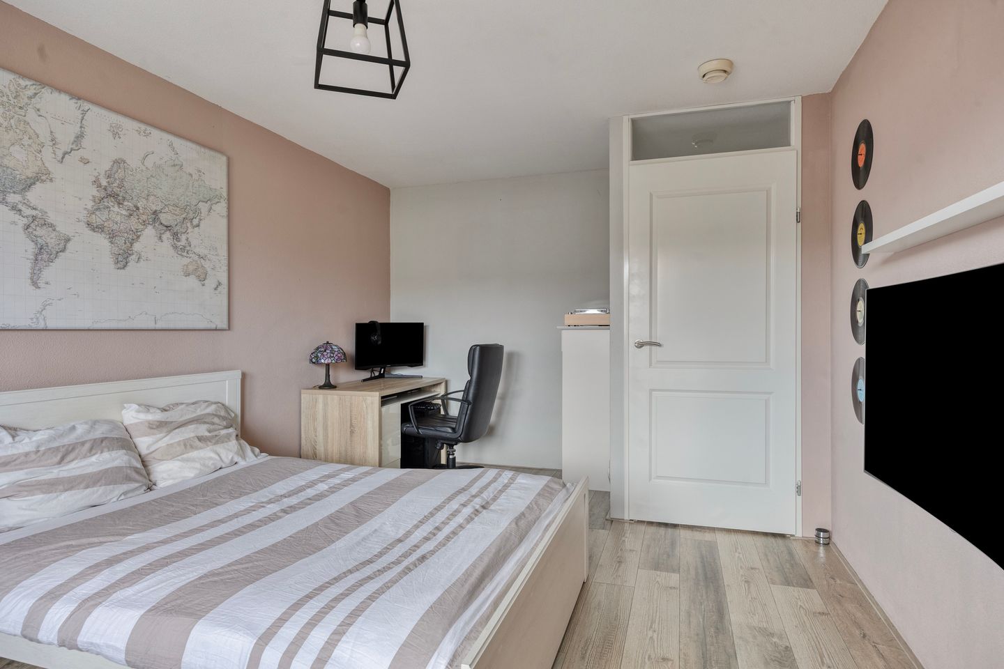 Photo 35 of Steigerdijk 116