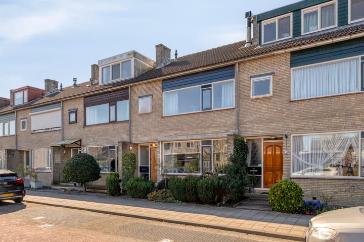 Photo 4 of Essenlaan 18