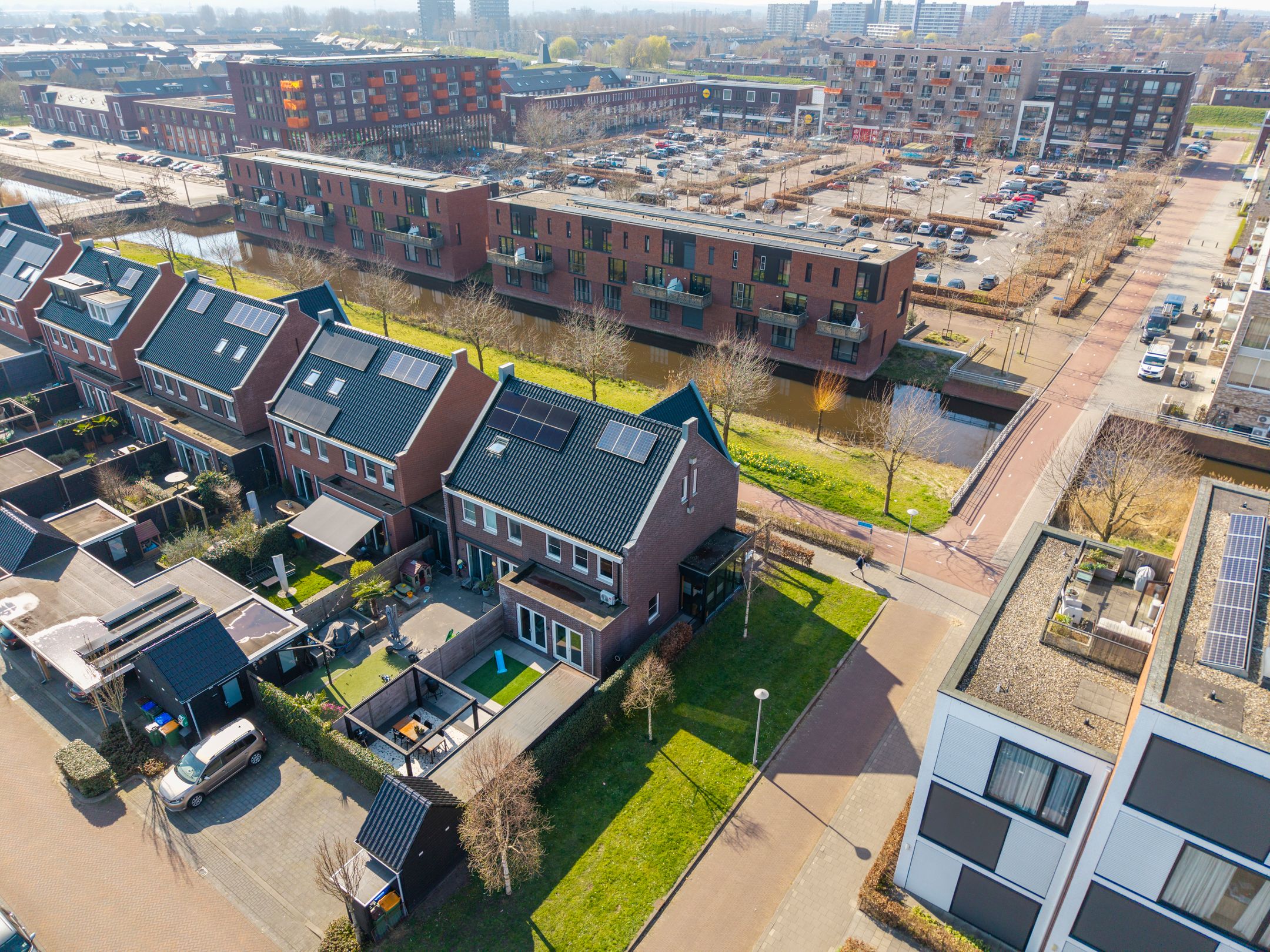 Foto 36 van Van Barnevelderf 27