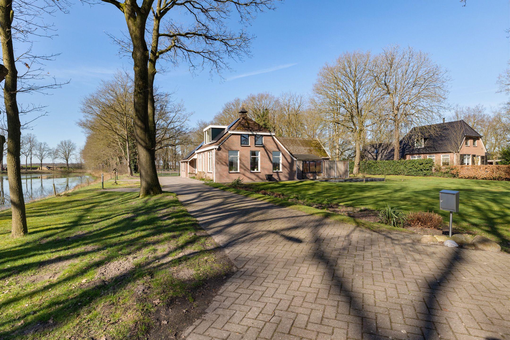 Foto 63 van Brugstraat 2