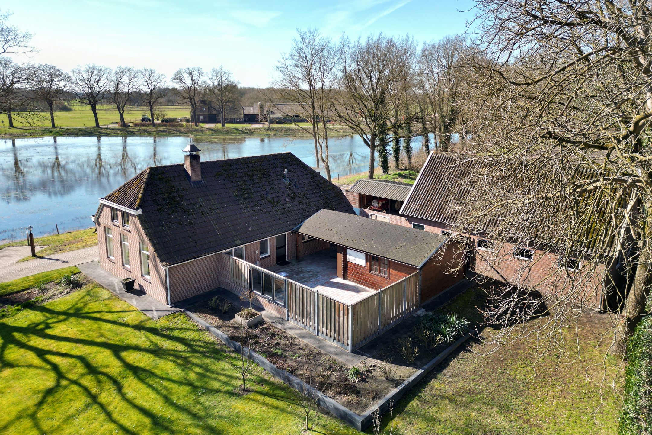 Foto 60 van Brugstraat 2