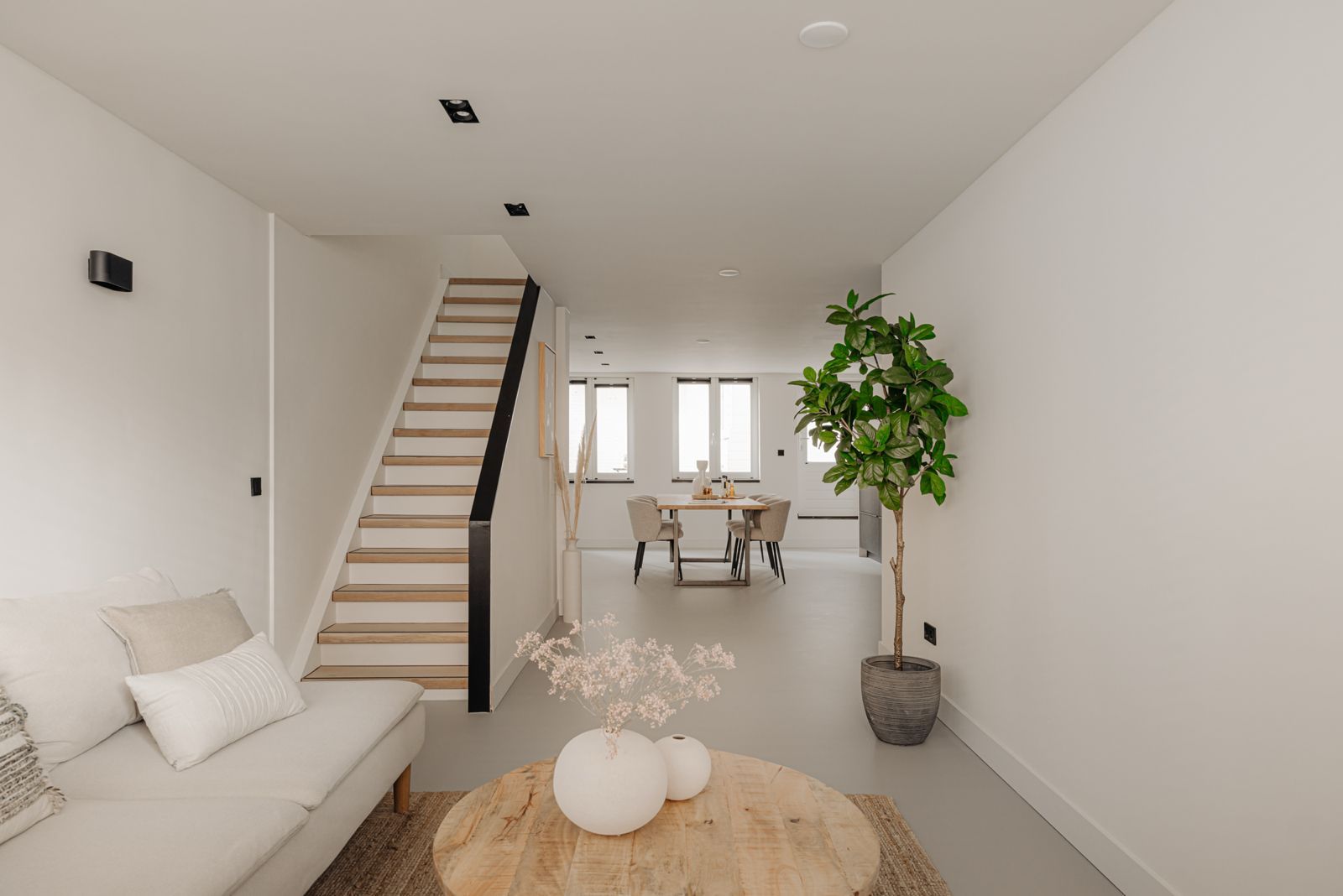 Photo 6 of Van Oldenbarneveldtstraat 84-H