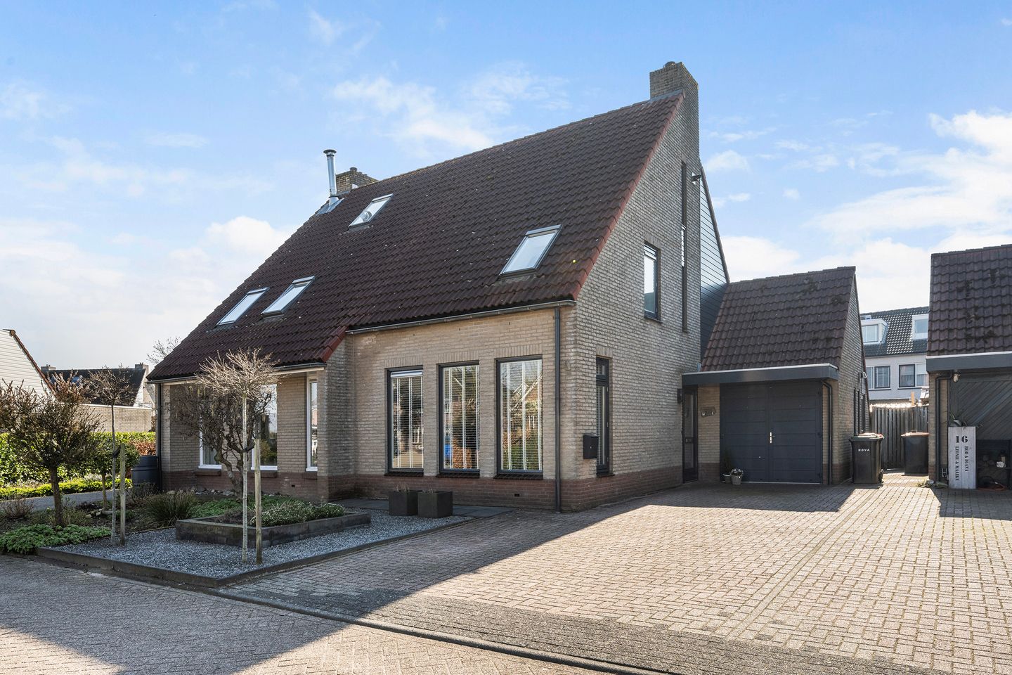 Foto 1 van Dissel 18