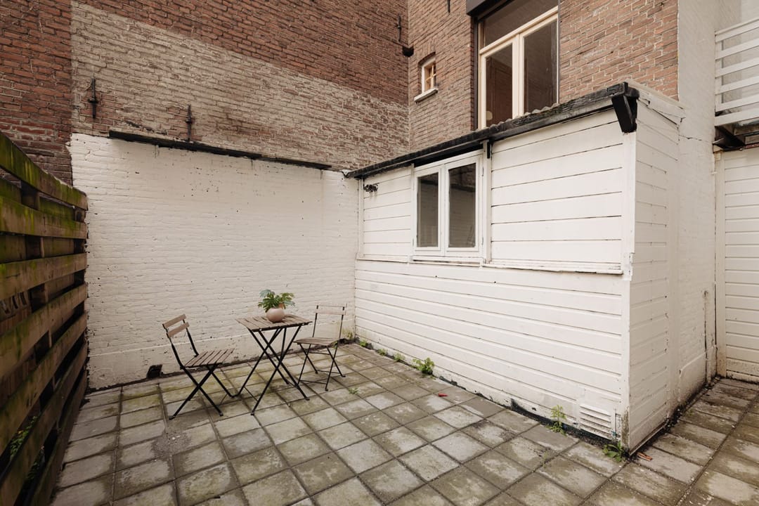 Photo 32 of Van Oldenbarneveldtstraat 84-H