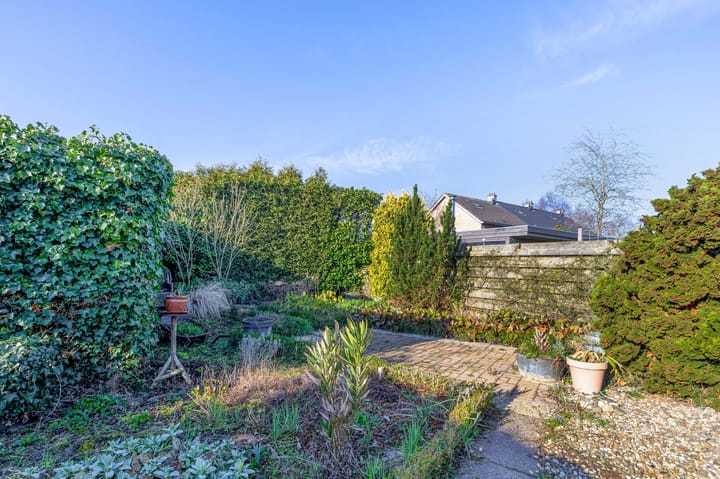 Photo 4 of Dr. Poelsstraat 21