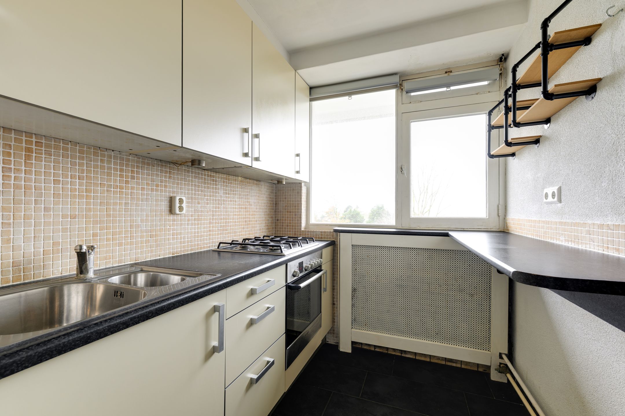 Foto 9 van Burgemeester Caan van Necklaan 336