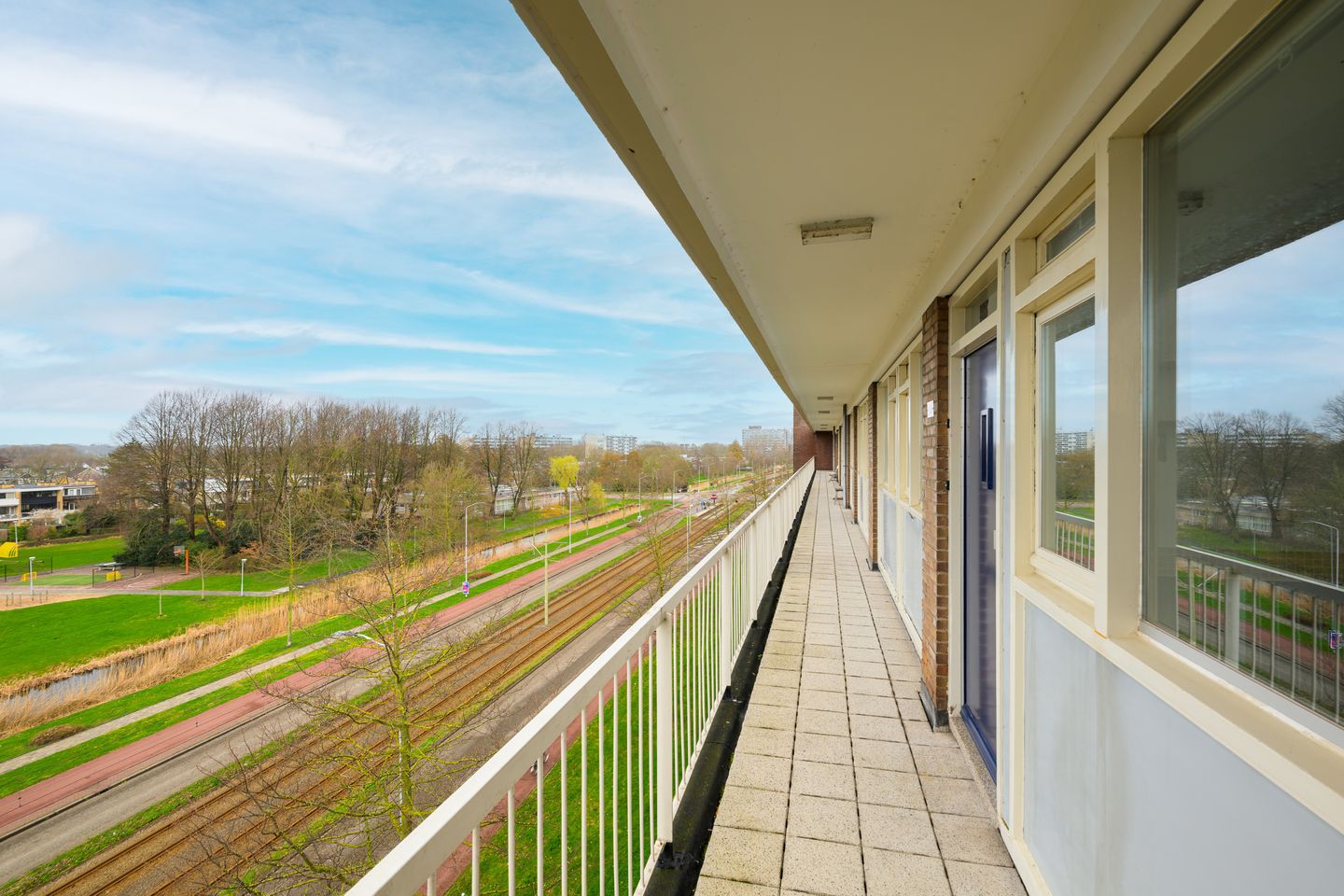 Foto 19 van Burgemeester Caan van Necklaan 336