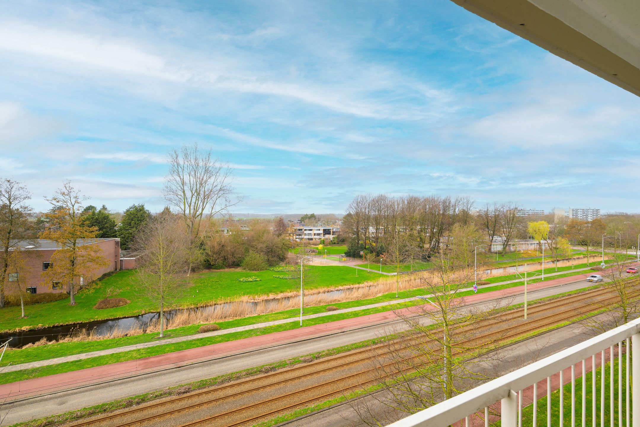 Foto 18 van Burgemeester Caan van Necklaan 336