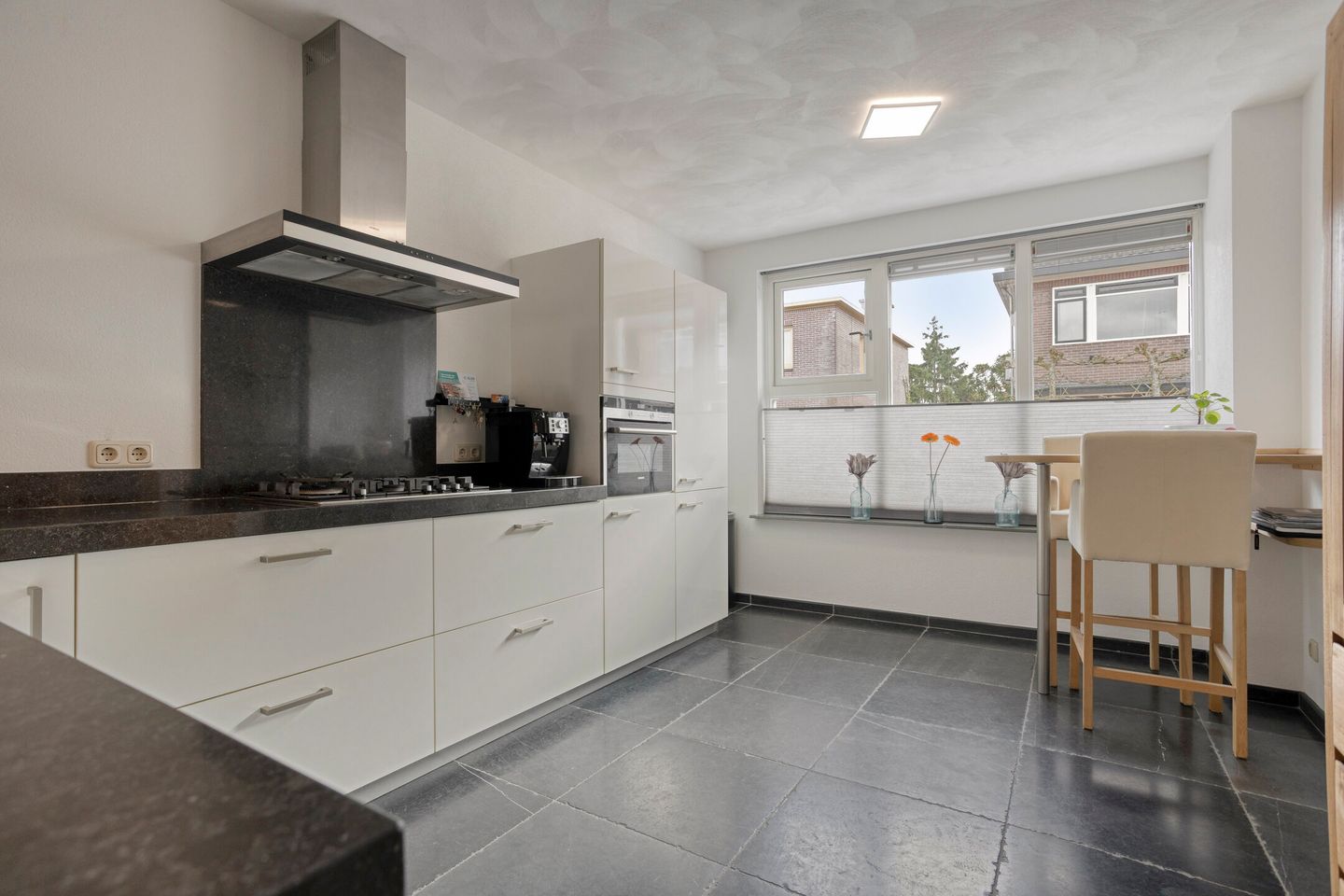 Photo 10 of Langestraat 106