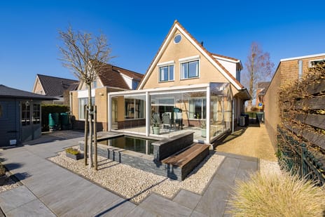 Turfeiker 42 secondary image