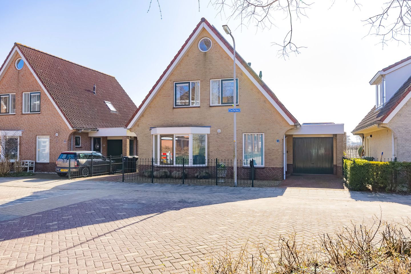 Photo 4 of Turfeiker 42