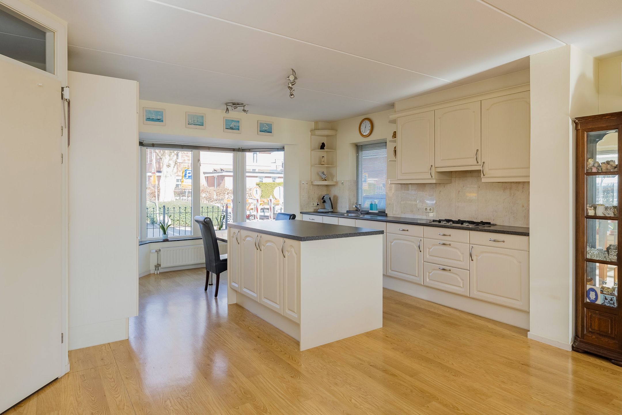 Photo 12 of Turfeiker 42