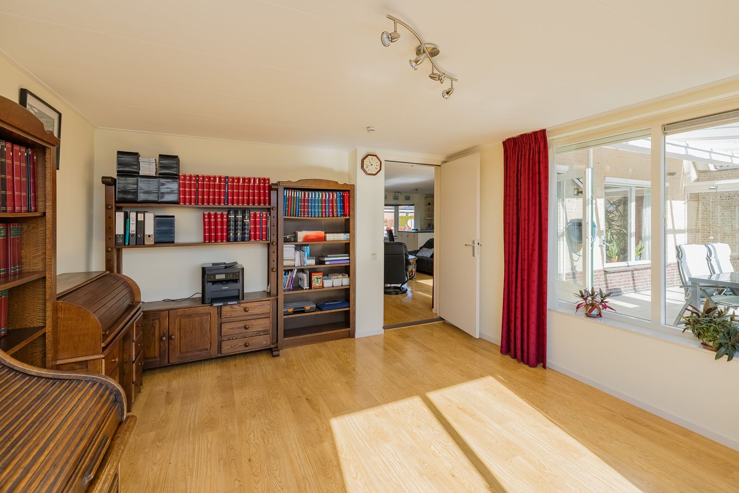 Photo 14 of Turfeiker 42