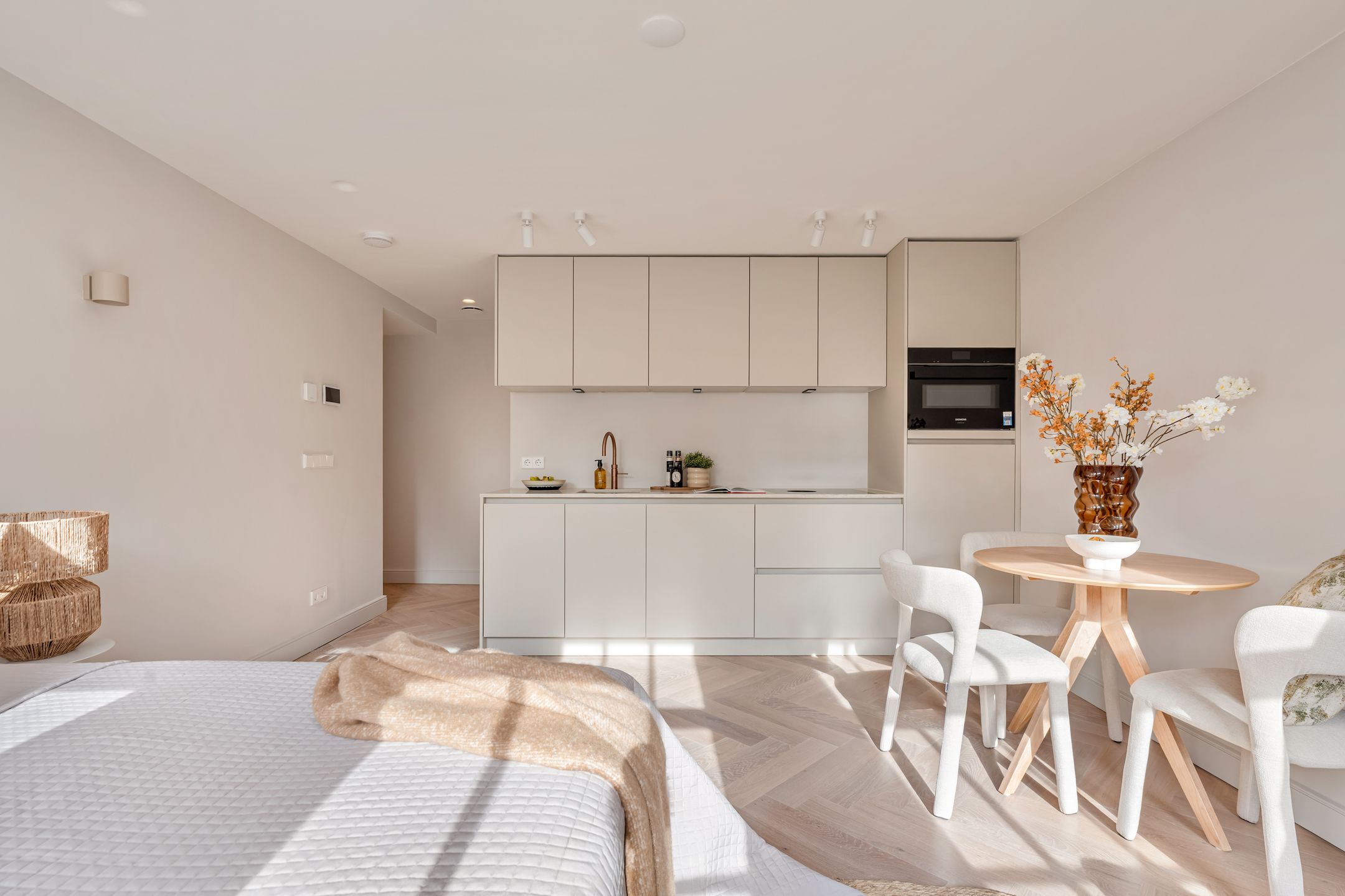 Photo 9 of Haarlemmerstraat 125-D