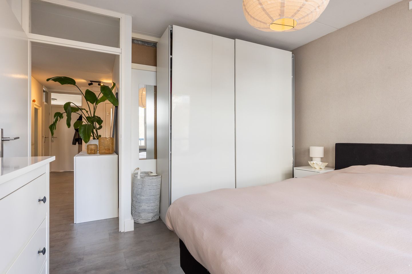 Modern 3-room apartment with 2 bedrooms, balcony and roof terrace — 19