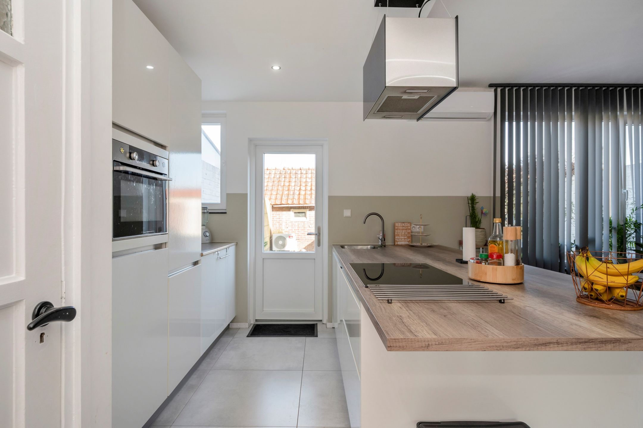 Foto 12 van Rijksweg Noord 253