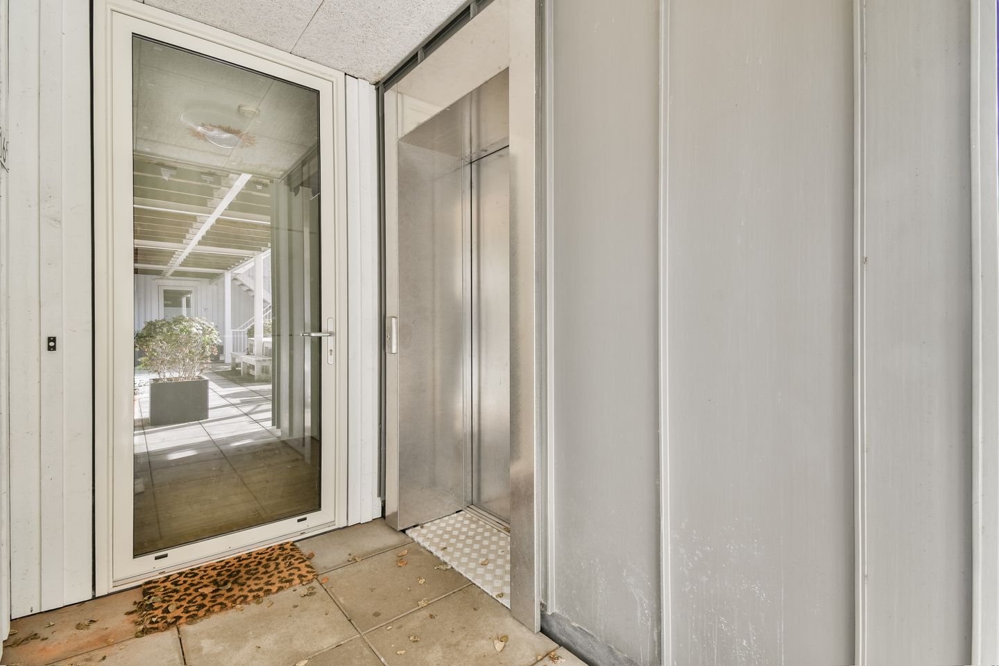 Foto 19 van Woestduinstraat 16-A