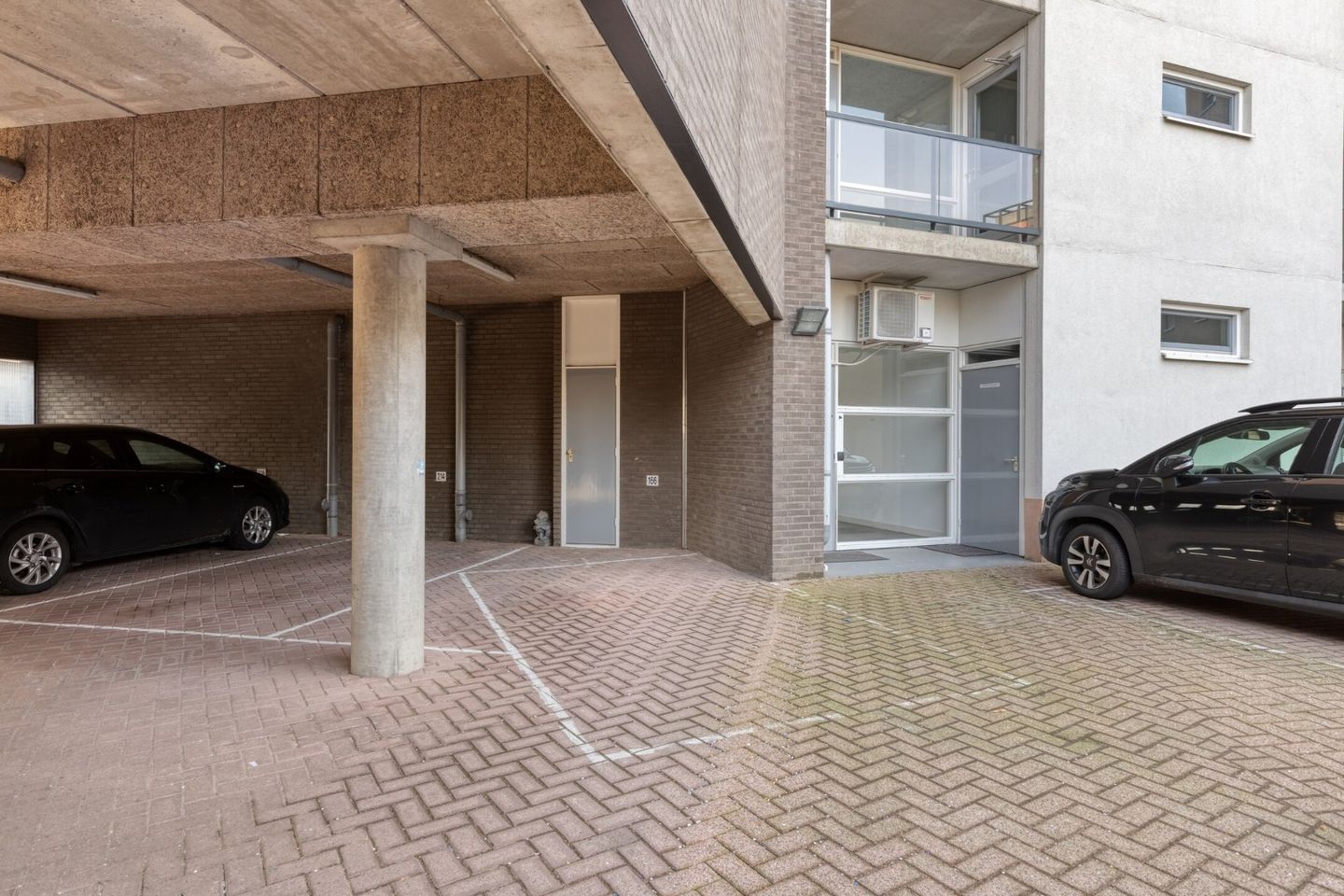 Spacious South-Facing Apartment in Heart of Tilburg Centre — 28