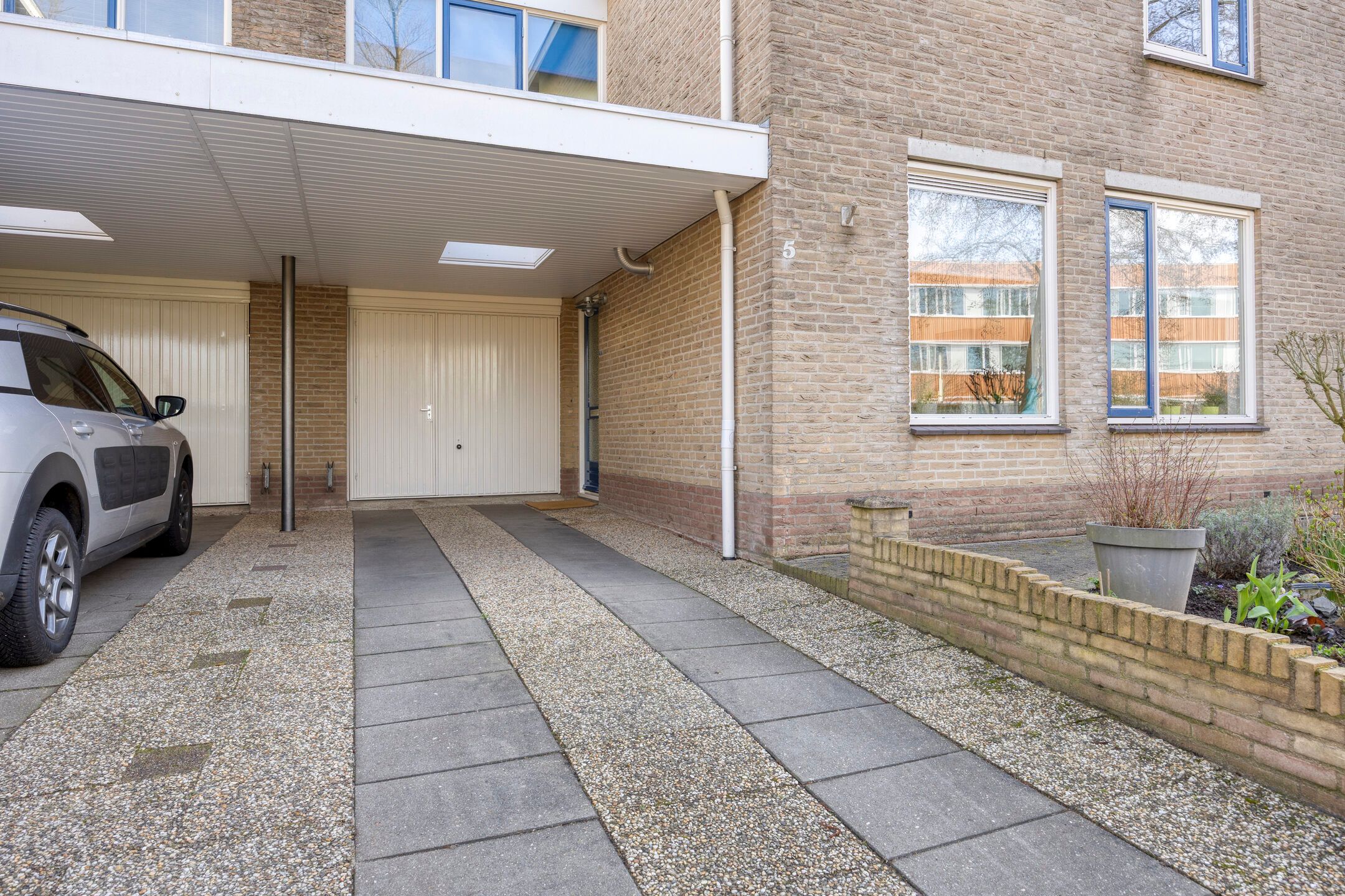 Photo 6 of Oegstgeeststraat 5