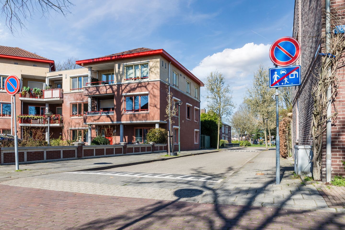 Photo 35 of Oranjeplein 12