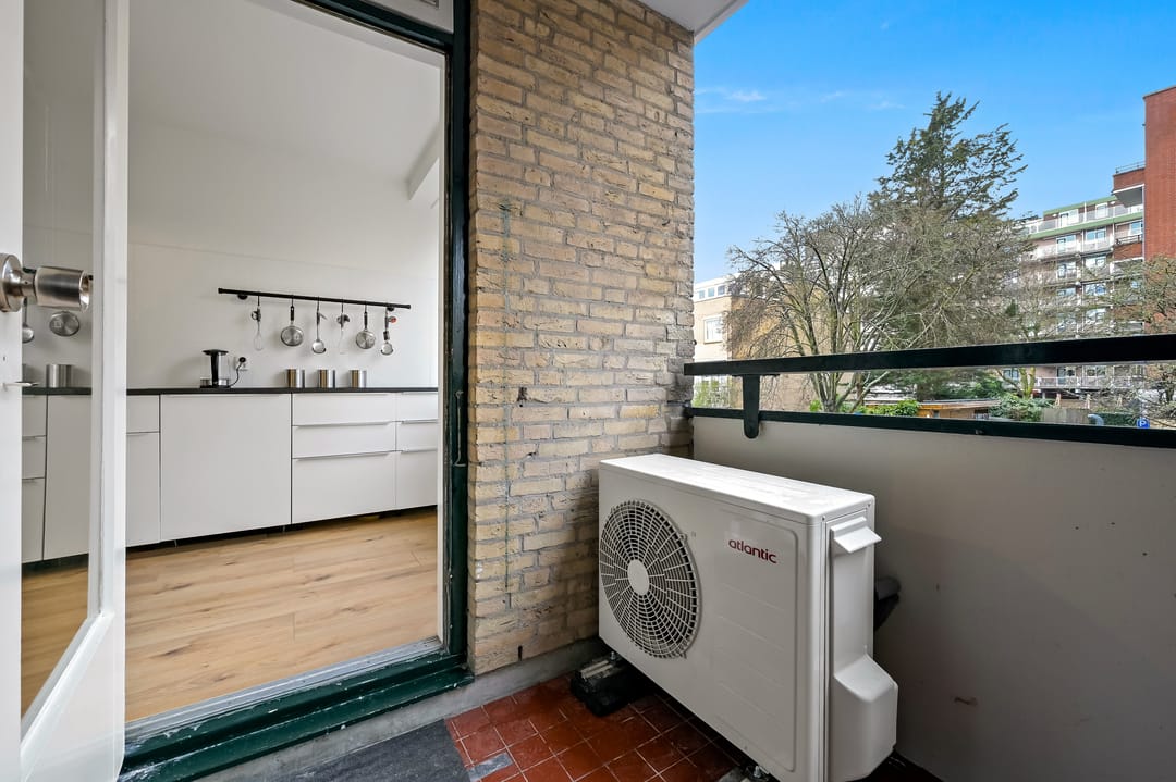 Spacious 3-room apartment in green Duinzigt with balcony and inventory — 22