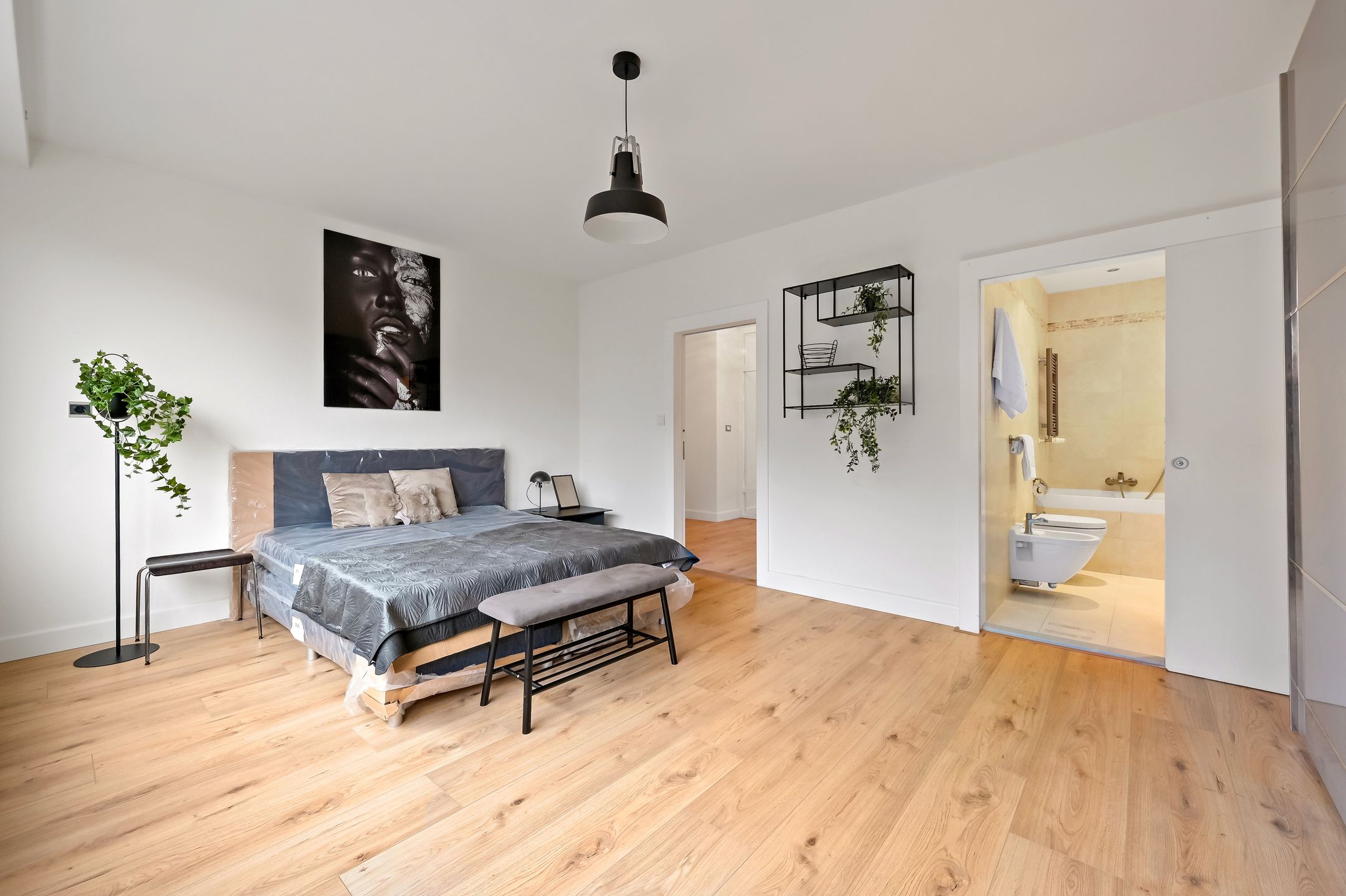 Spacious 3-room apartment in green Duinzigt with balcony and inventory — 30