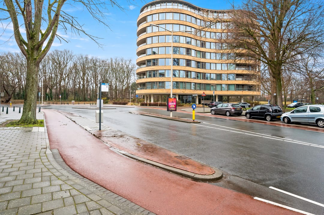 Spacious 3-room apartment in green Duinzigt with balcony and inventory — 41