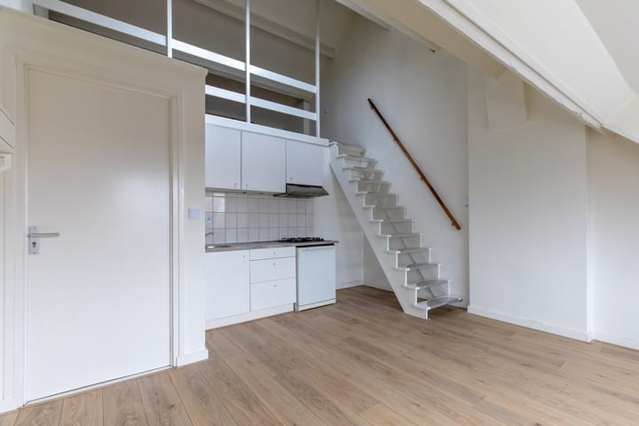 Photo 4 of Koningin Emmaplein 12-D