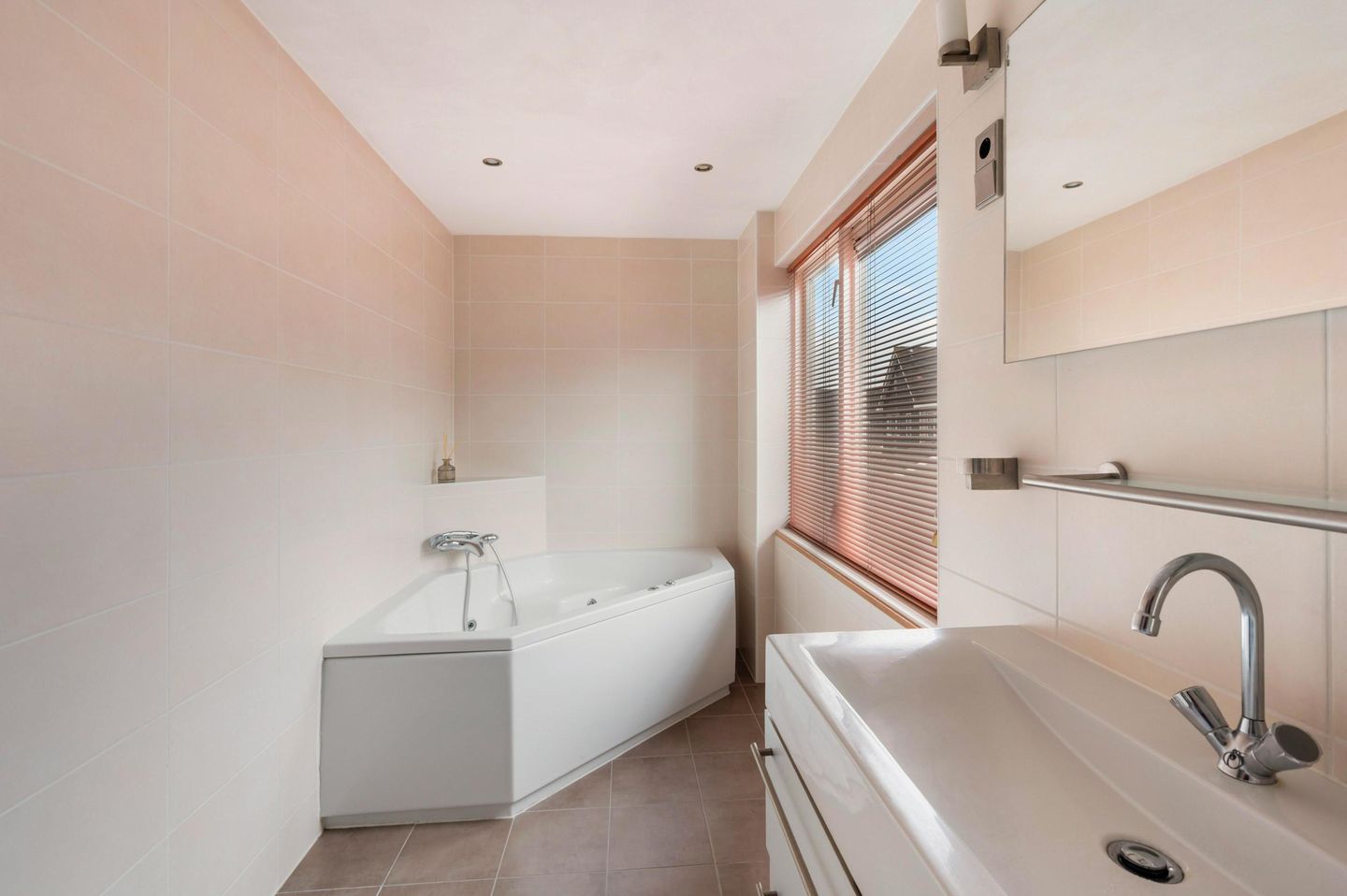 Photo 4 of Bakema-erf 303