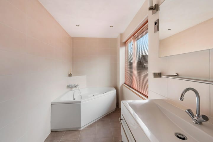 Photo 4 of Bakema-erf 303