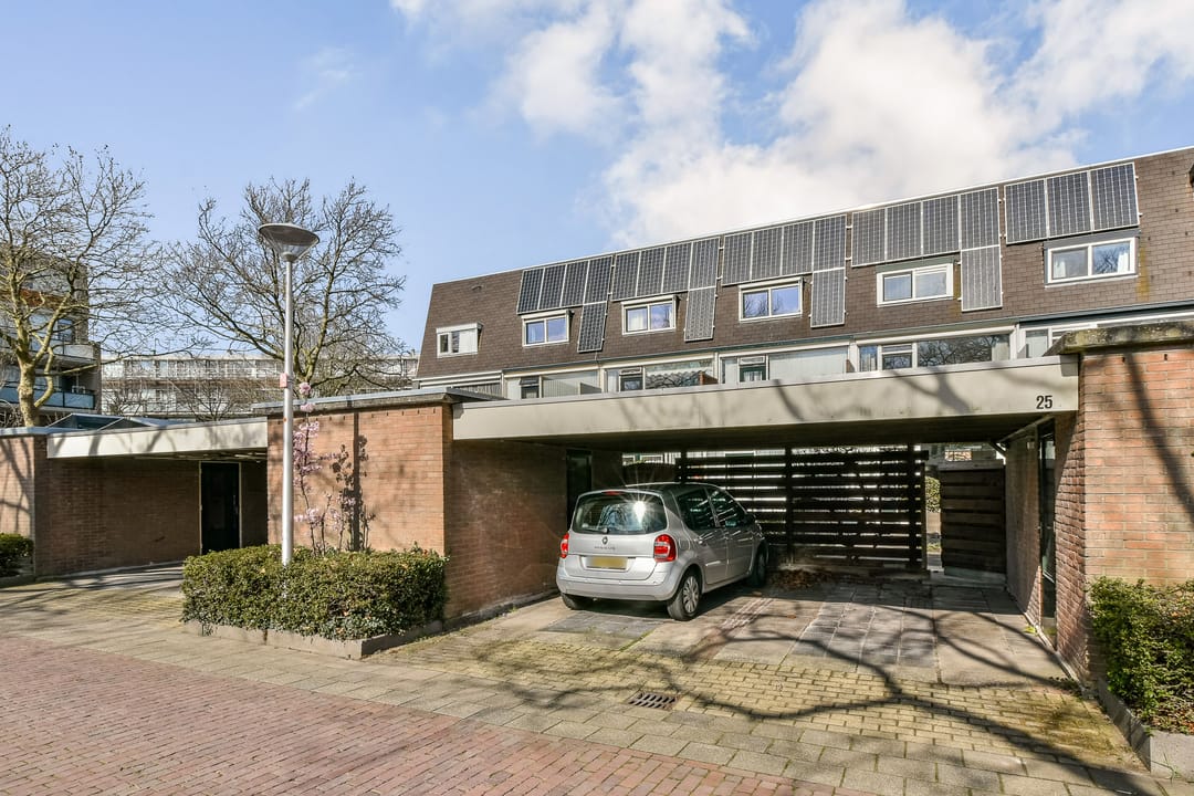 Photo 2 of Meidoorn 25