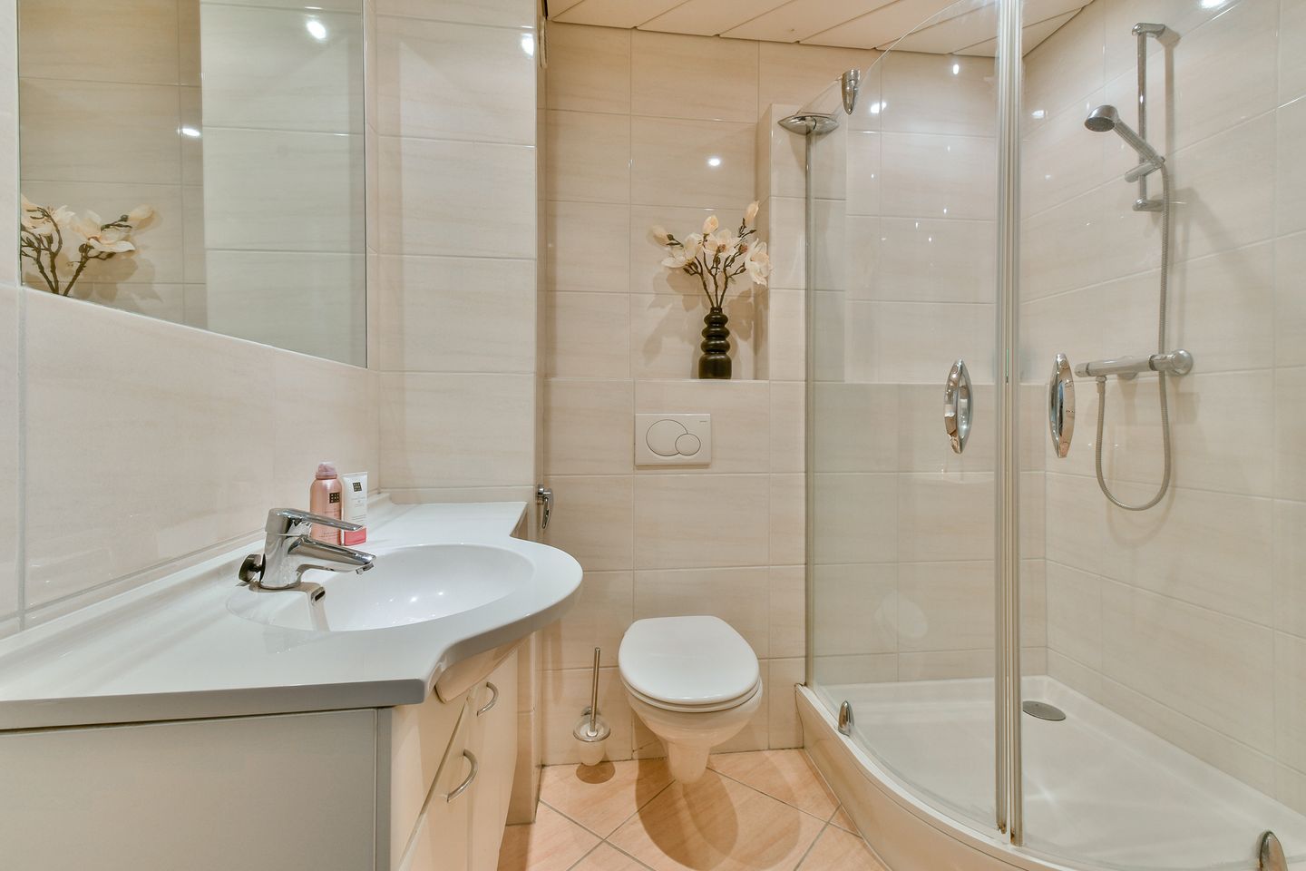 Photo 14 of Meidoorn 25