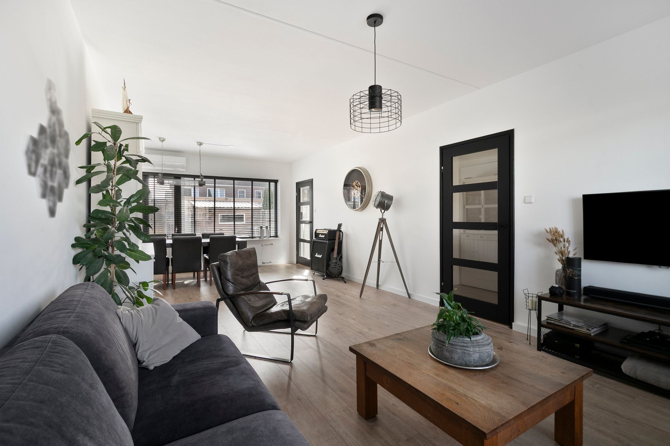 Photo 3 of Wycher van Russellstraat 53