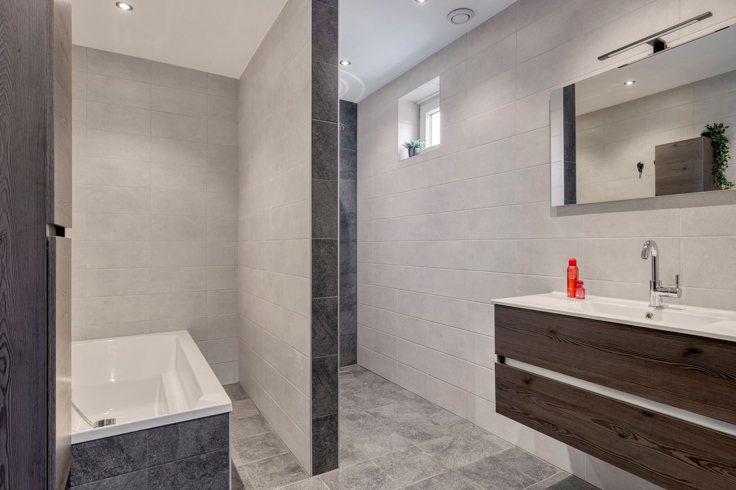 Foto 20 van Kanaalweg 7