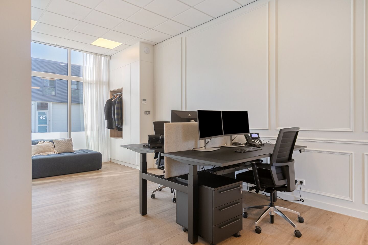 View photo 2 of Zuid-Afrikaweg 2-C