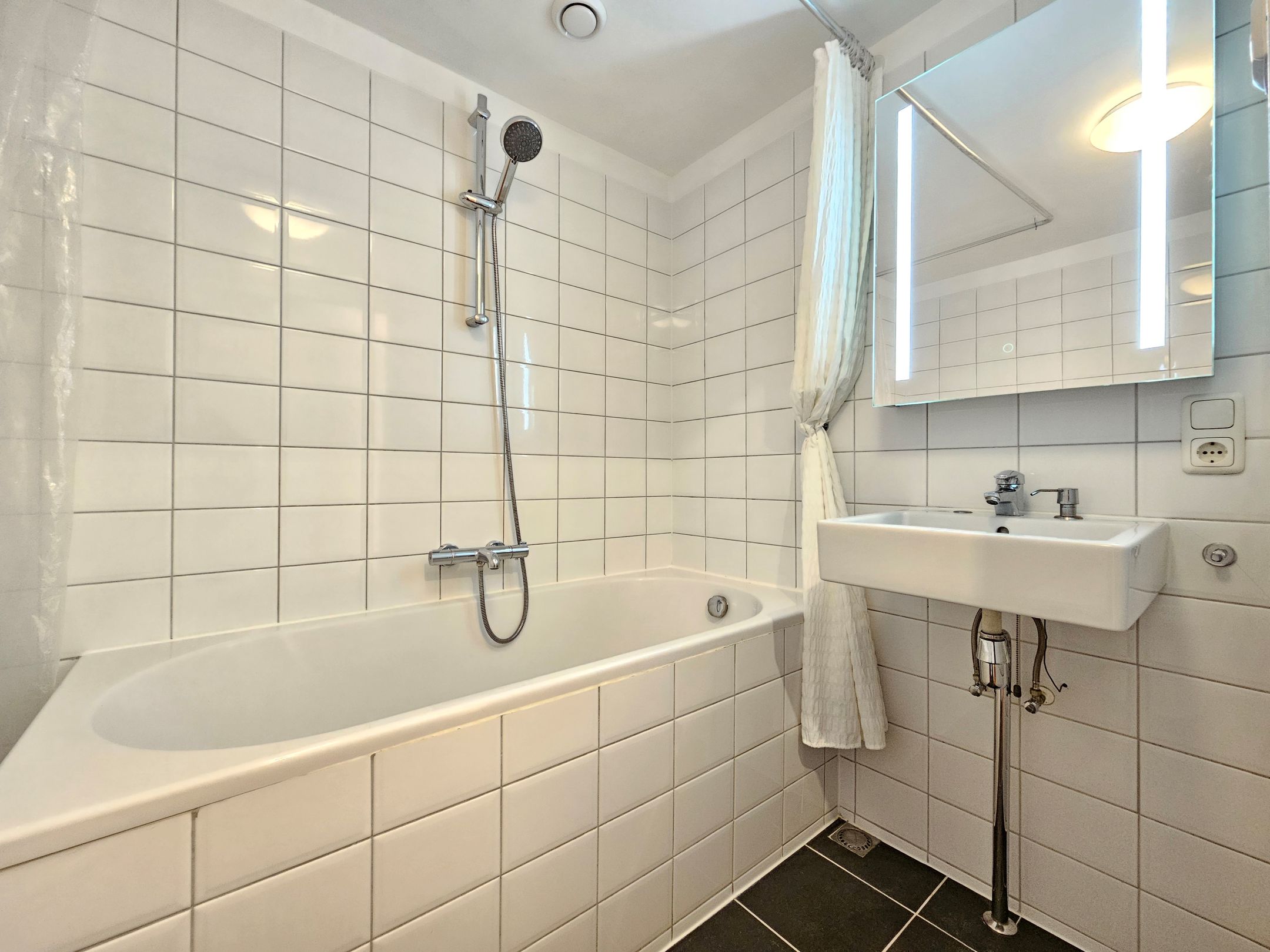 Foto 18 van Nieuwe Uilenburgerstraat 13-N