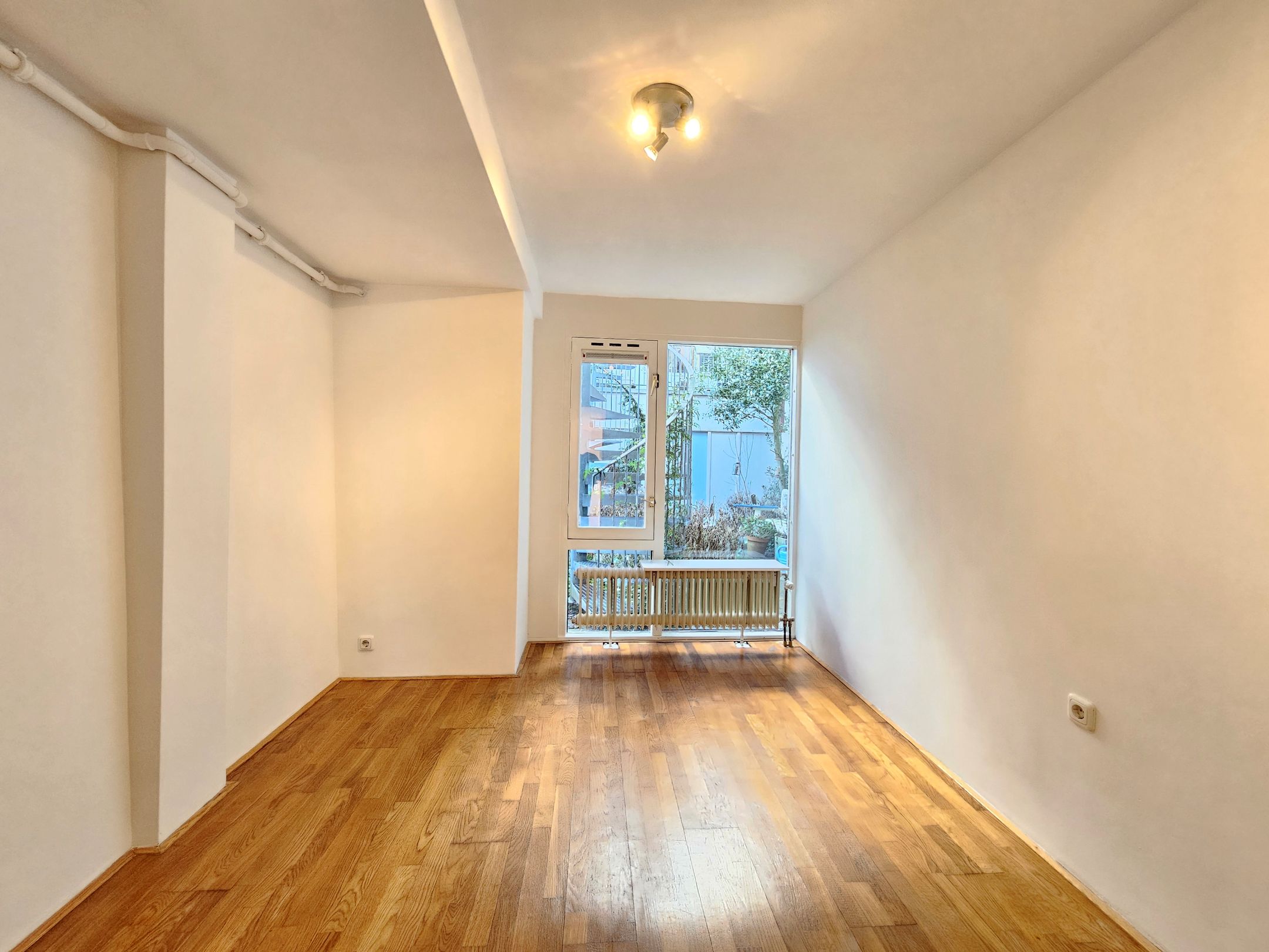 Foto 21 van Nieuwe Uilenburgerstraat 13-N