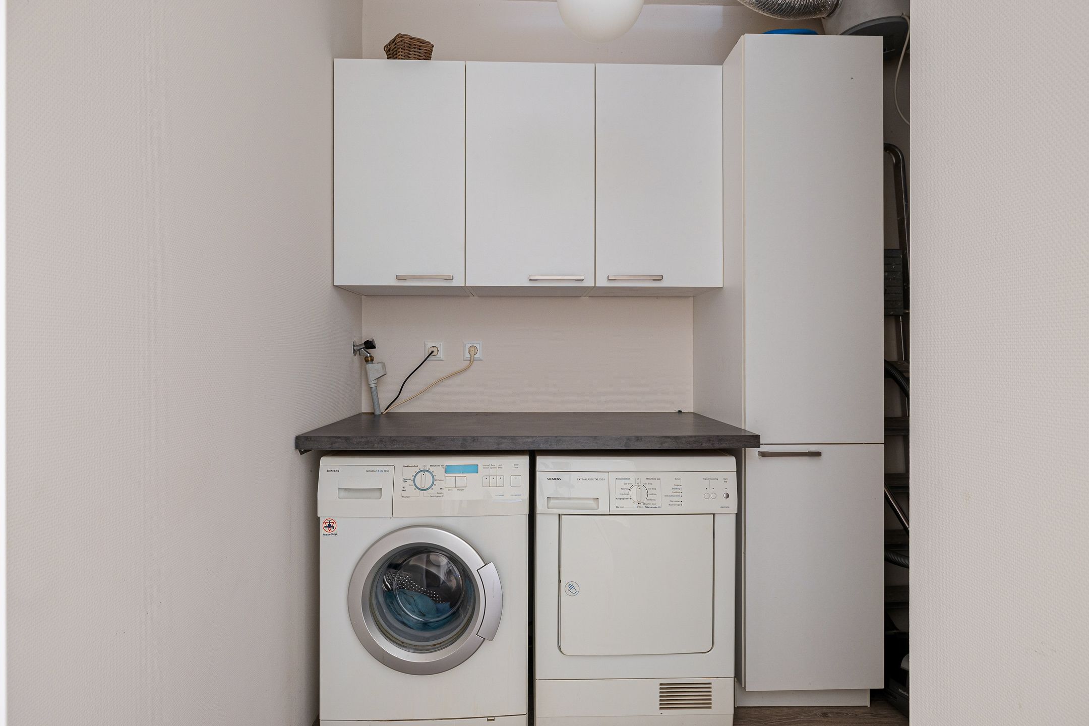 Foto 21 van Weegbreestraat 54-36