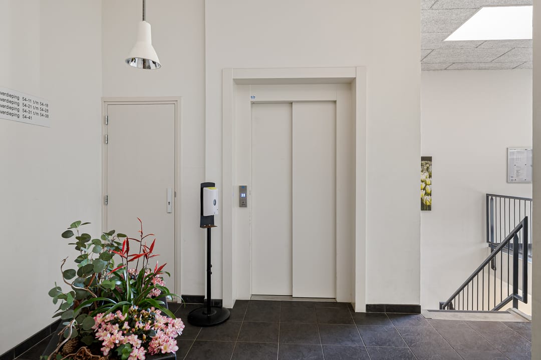 Foto 22 van Weegbreestraat 54-36