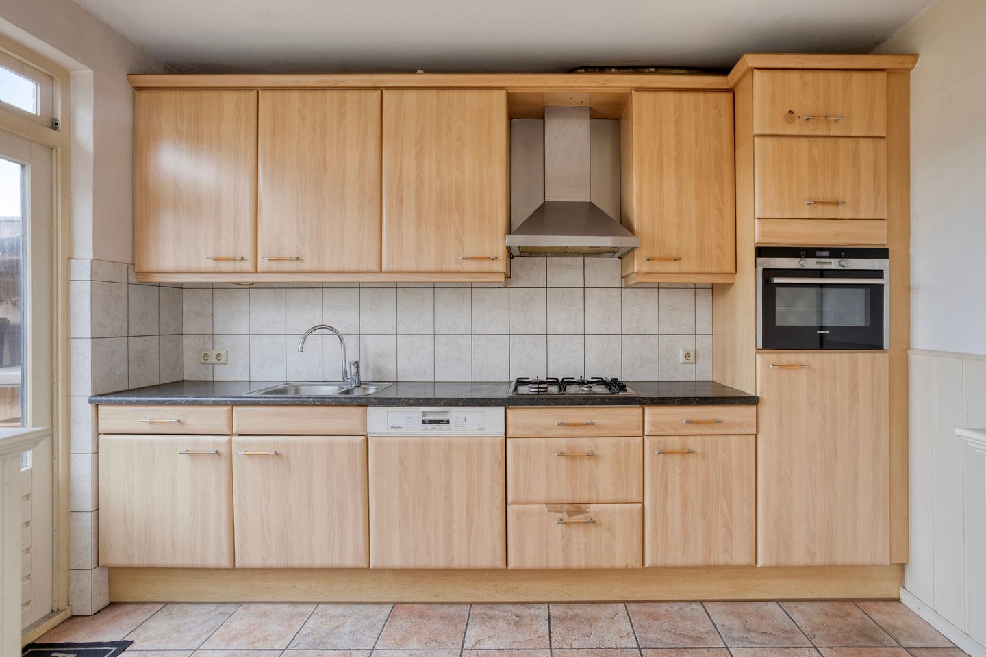 Photo 10 of Wolgastraat 32