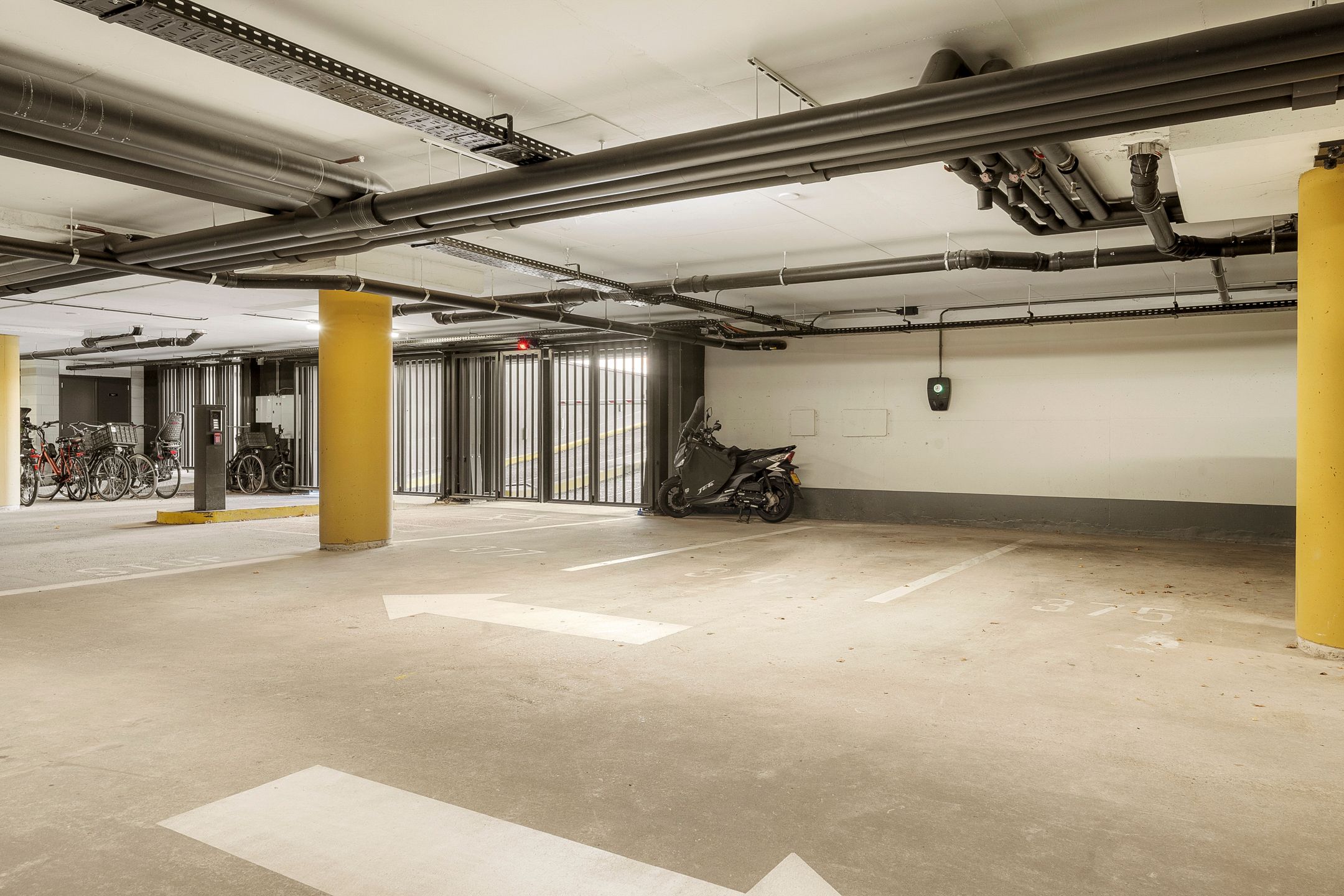 Foto 48 van Burgemeester Rijnderslaan 204