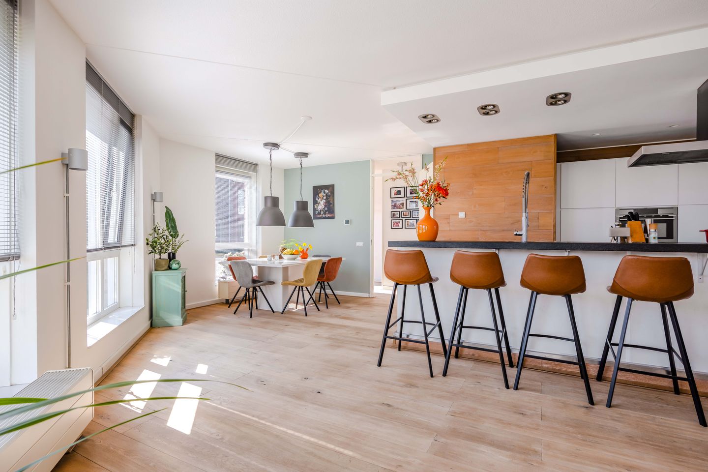 Foto 5 van Veehalstraat 16