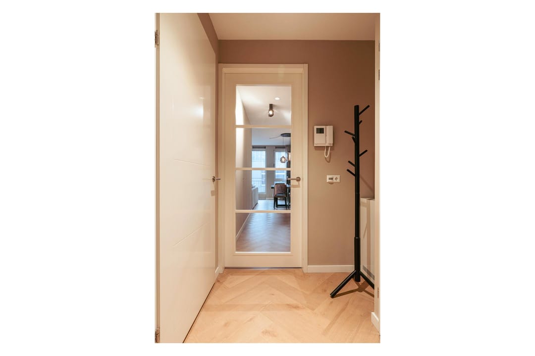 Photo 17 of Faas Wilkesstraat 389
