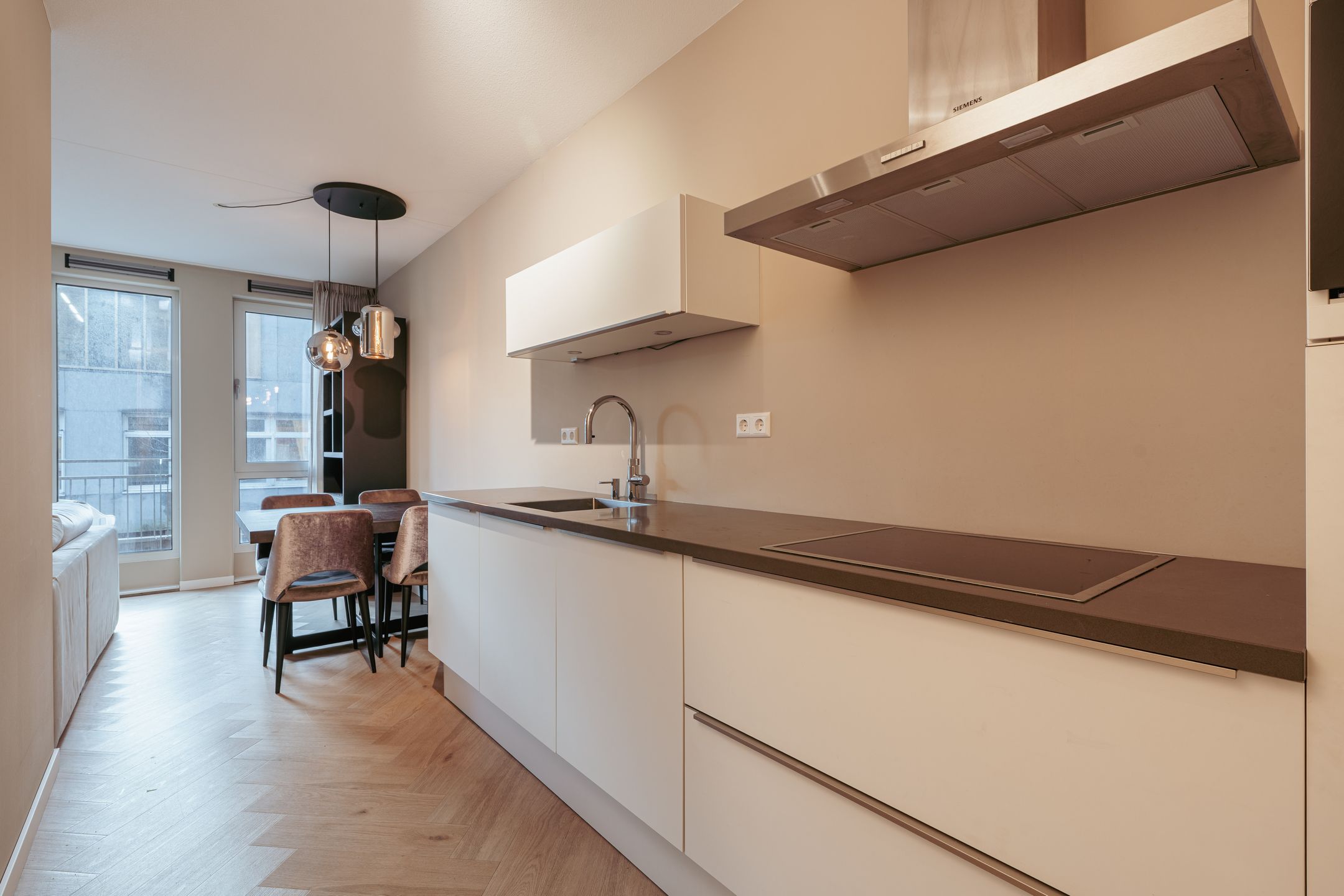 Photo 3 of Faas Wilkesstraat 389