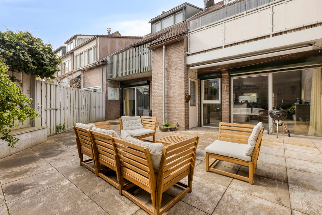 Spacious corner ground-floor apartment with sunny garden in Zoetermeer — 16